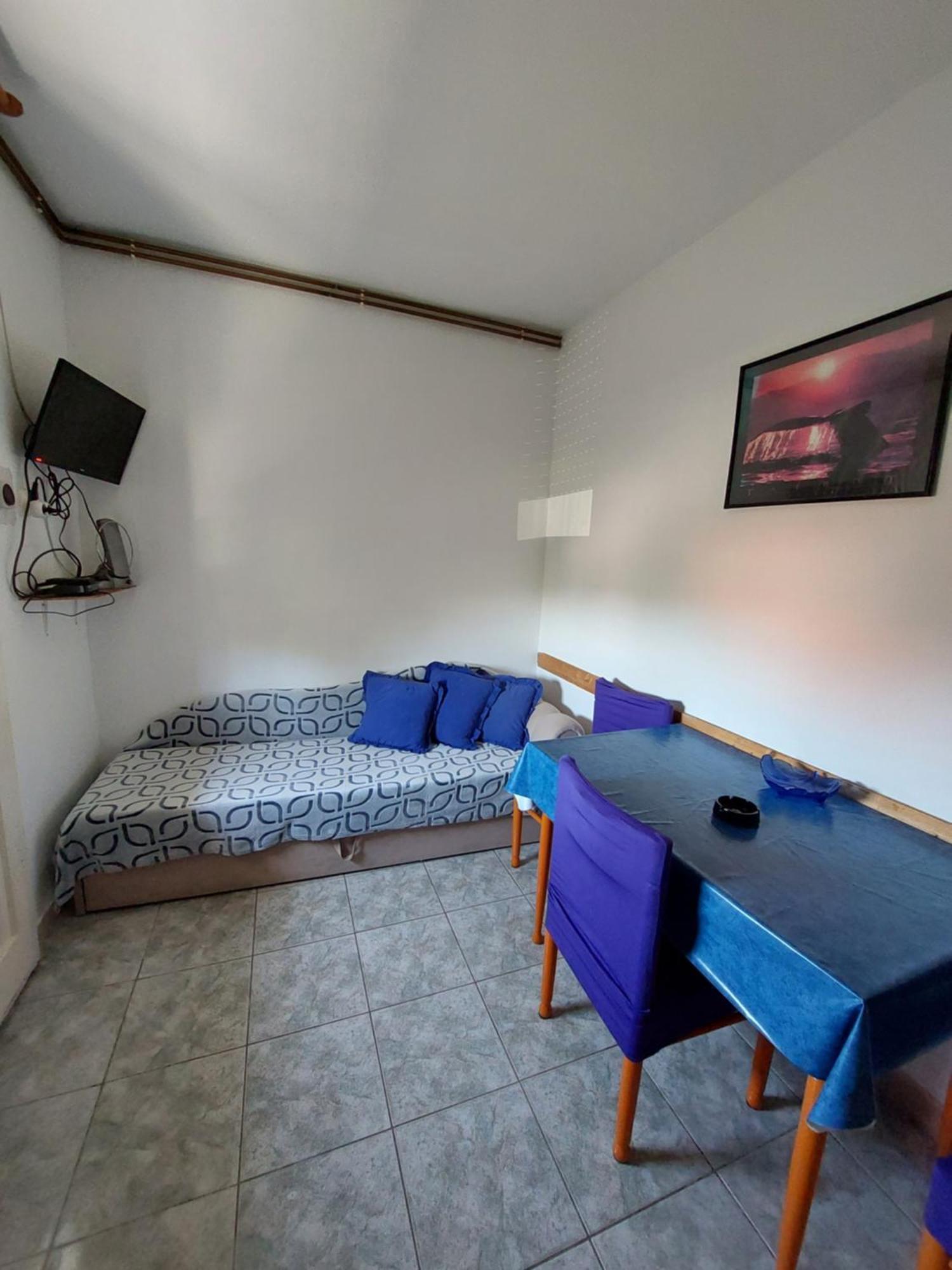 Apartments Drazica Кърк Стая снимка