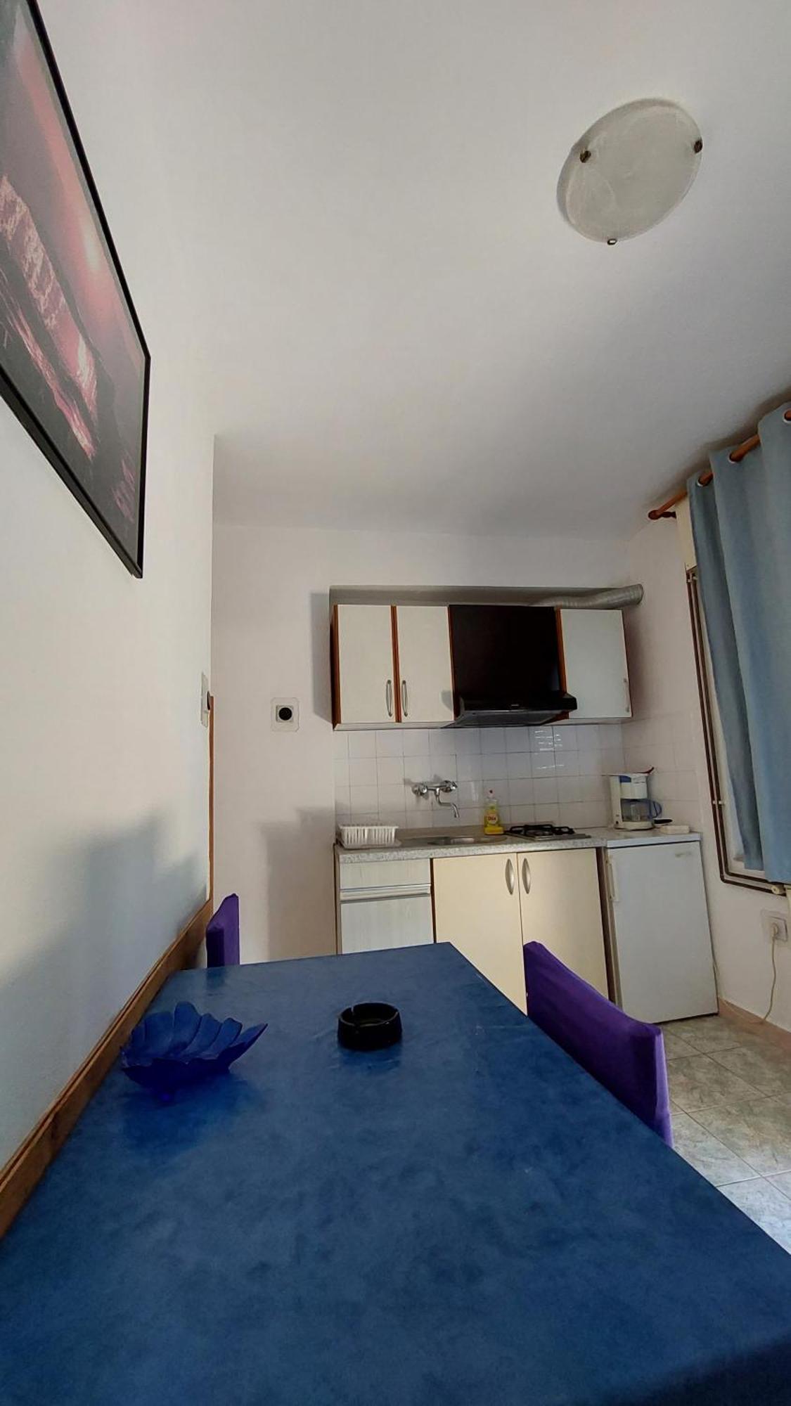 Apartments Drazica Кърк Стая снимка
